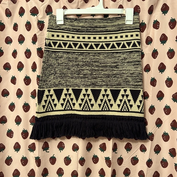 Pinko Dresses & Skirts - NWT Pinko Sweater Fringe Skirt